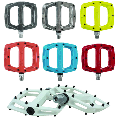 V12 Flat Pedal